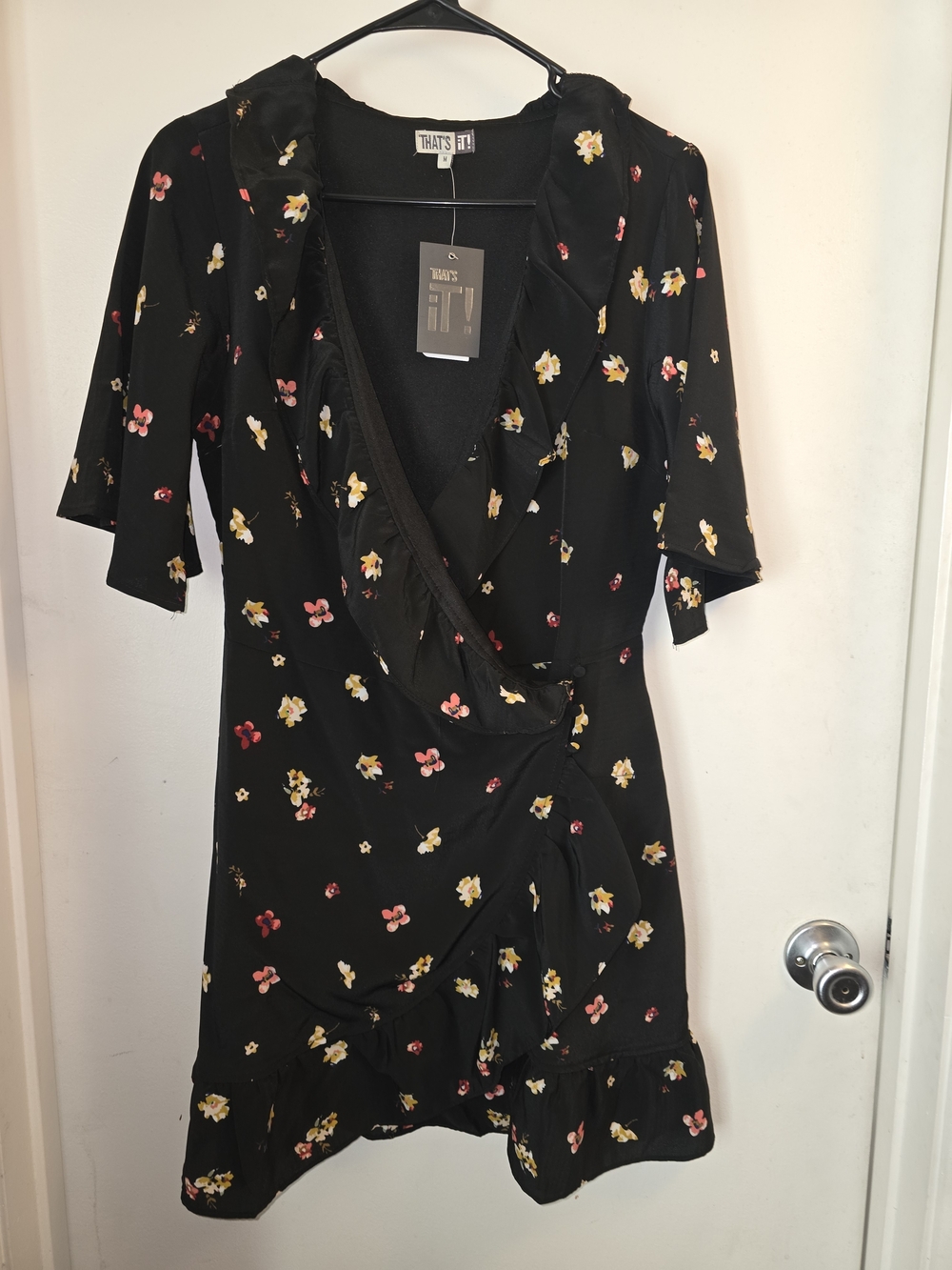 That’s It! Women's Black Floral Wrap Dress